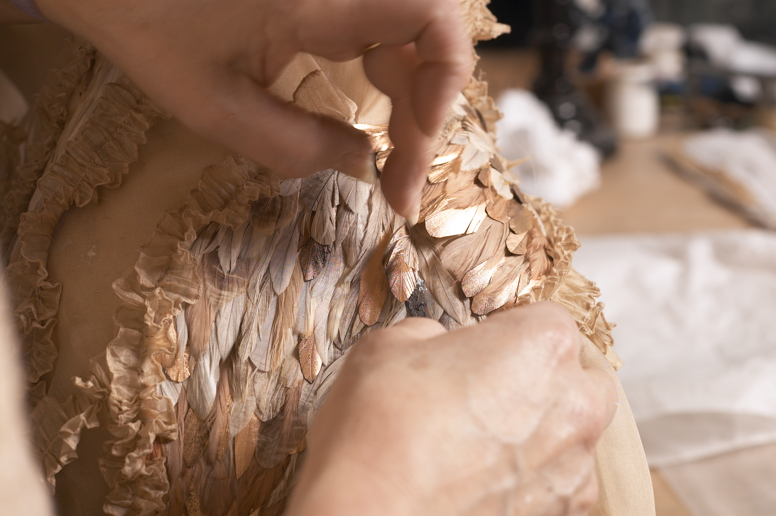 Maison Lemarié Parurier de haute couture © Alexis Lecomte - Institut pour les Savoir-Faire Français