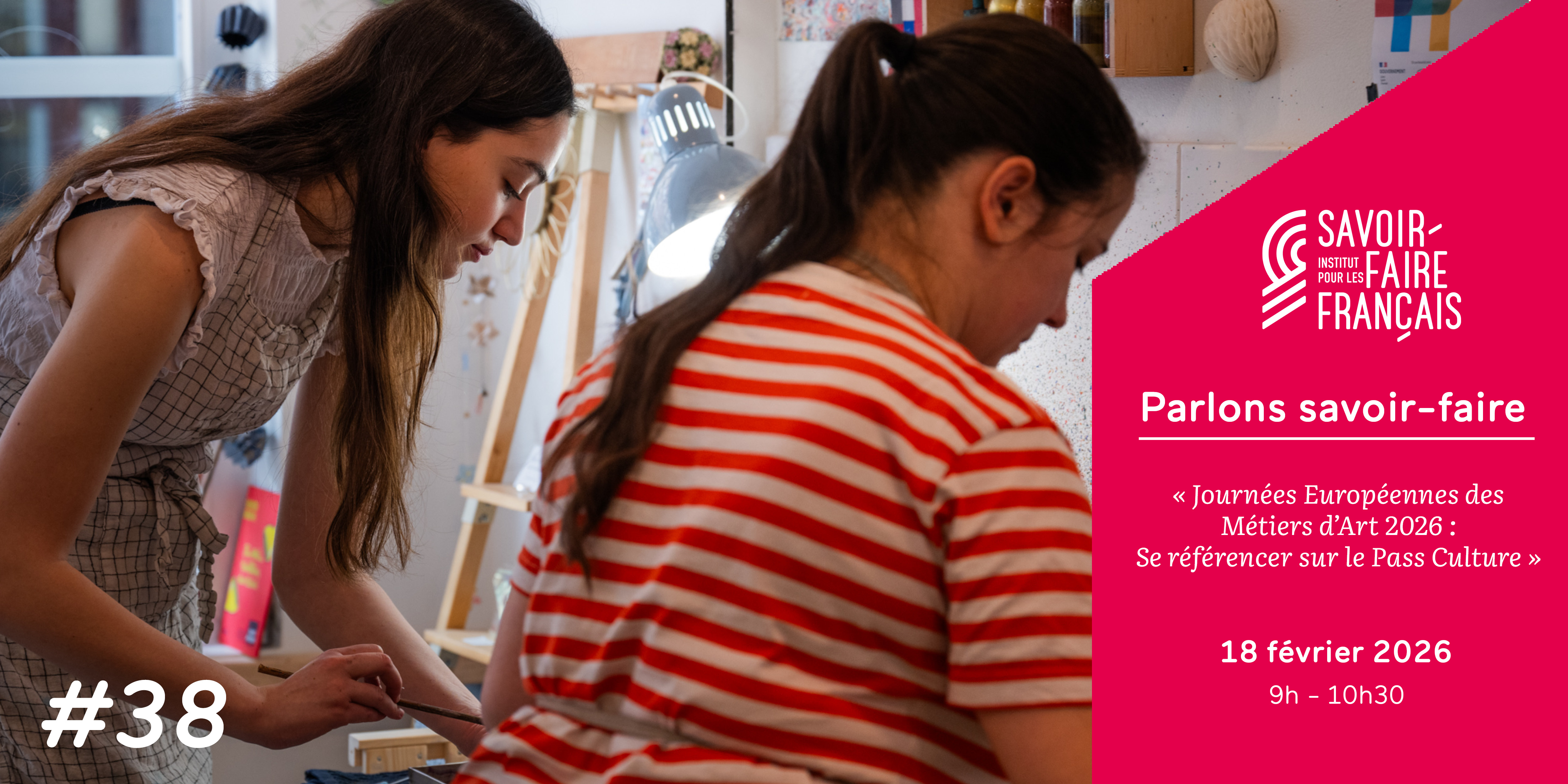 Affiche du webinaire présentant deux jeunes filles dans un atelier de pratique manuelle