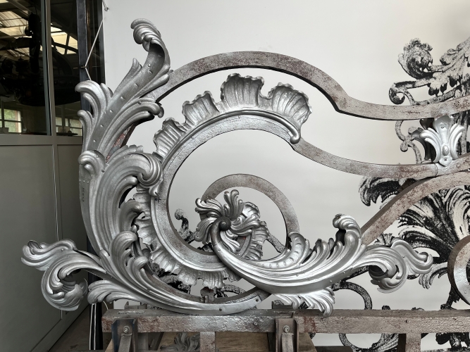 Détail grille du château de Dampierre © Ateliers Saint-Jacques - Fondation de Coubertin