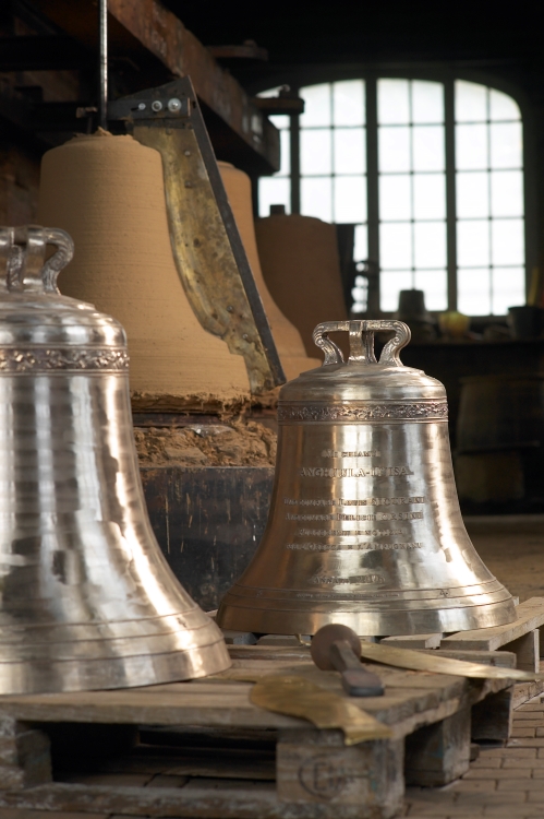 Deux cloches après fabrication, photo d'Alexis Lecomte