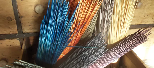 paille, photo de l'atelier de Valérie Colas des Francs