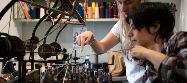 Les métiers d’art et savoir-faire d’exception : de l’imaginaire collectif à la réalité économique