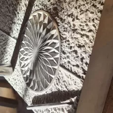 ORNEMENTATION ROSACE PIERRE CALCAIRE DUR