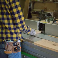 Usinage de piece dans le cadre d’une conception de mobilier en bois massif 