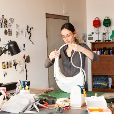 Portrait dans l'atelier.