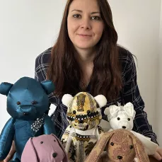 La créatrice et ses créations souvenirs