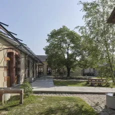 Aperçu du site des Petites Ecuries. Photographie : Philippe Piron.