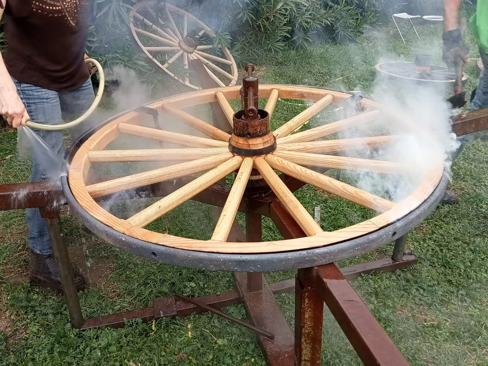 Roue de charron en cours de fabrication