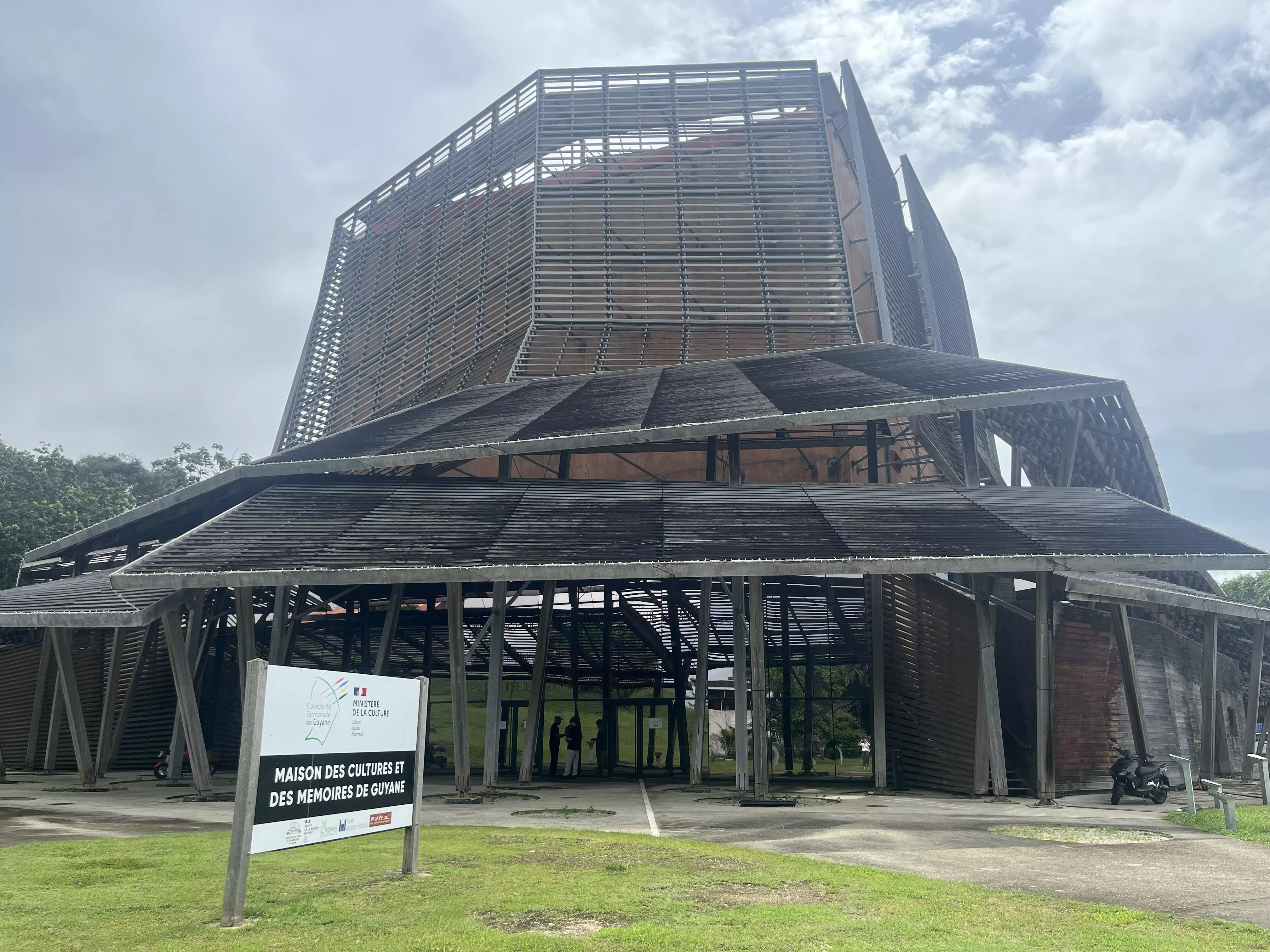 Lucie NATUREL séminaire métiers d'art en Guyane
