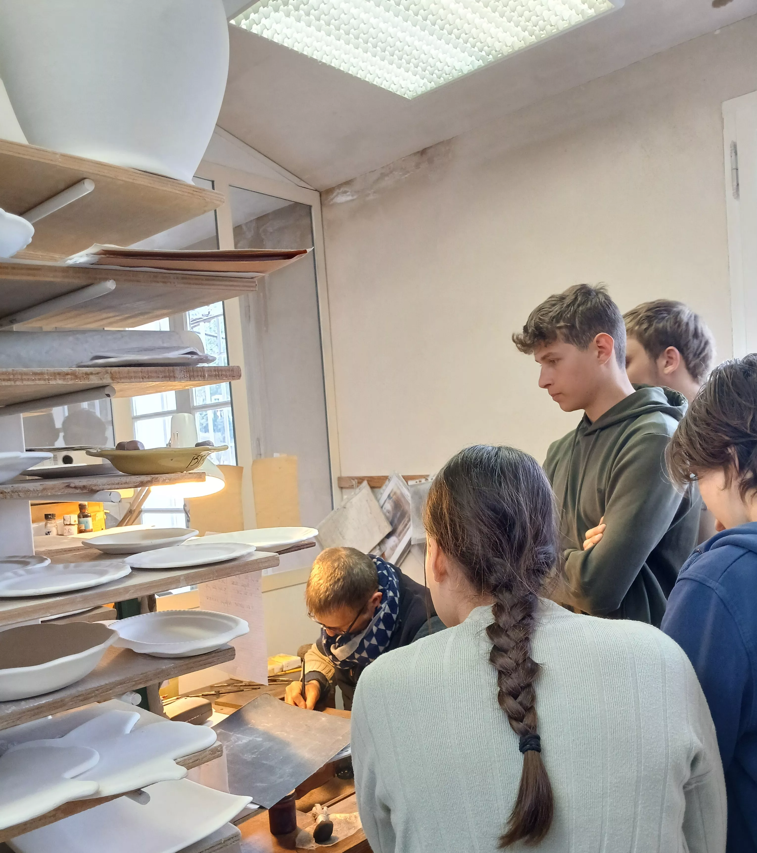 Résidence Stauth et Queyrel, 2025, Atelier de faïence Bondil Moustier-Sainte-Marie Visite d'atelier des lycées et du lycée agricole Carmejane