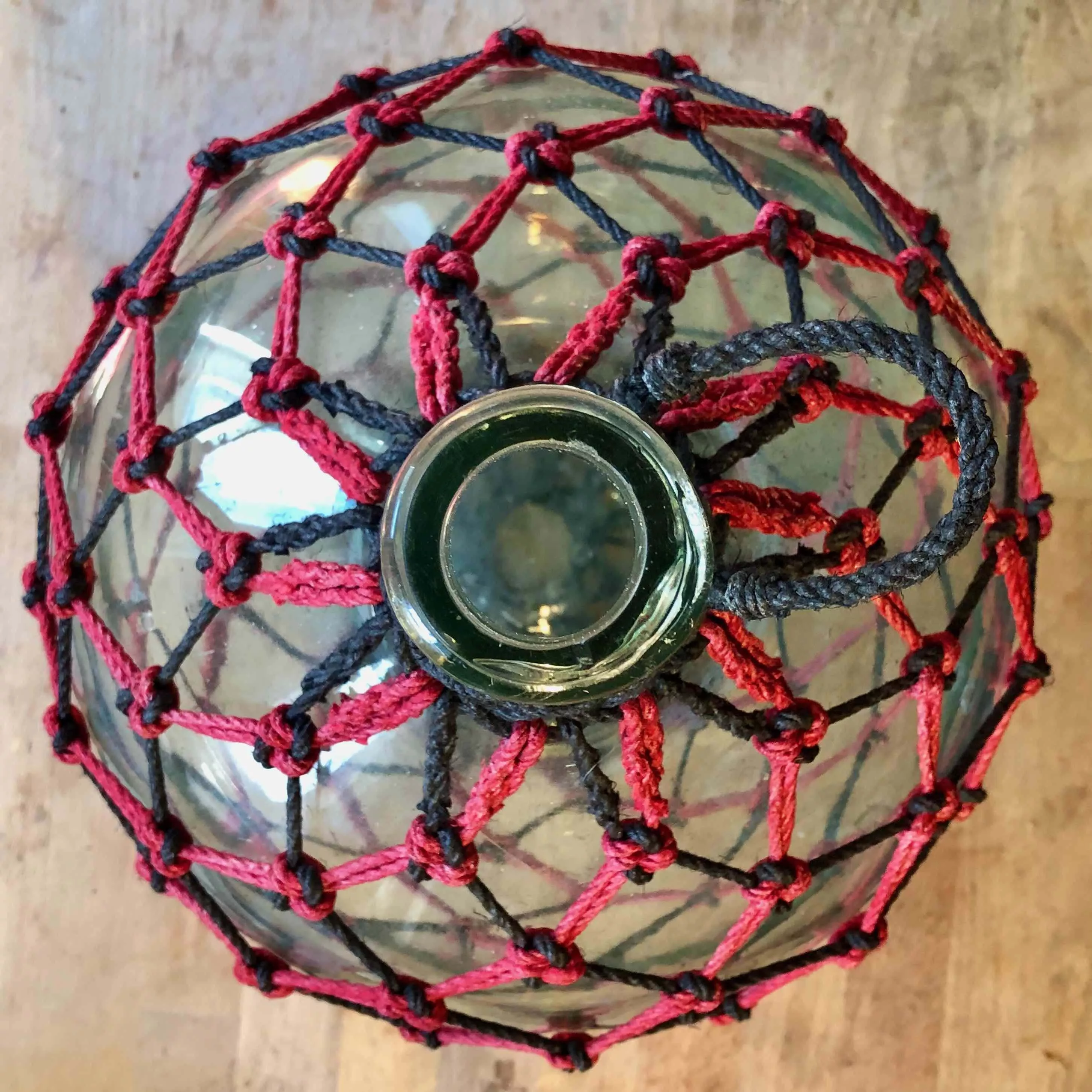 Habillages "haute couture" de flacons, bouteilles, dame-jeanne.