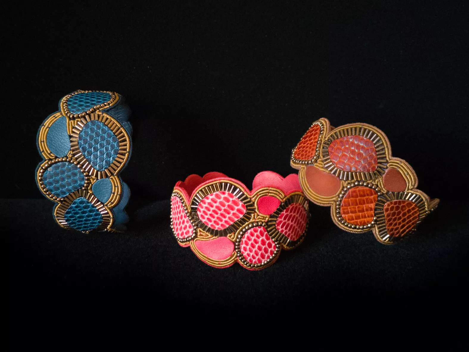  Capsule dorée - Manchettes