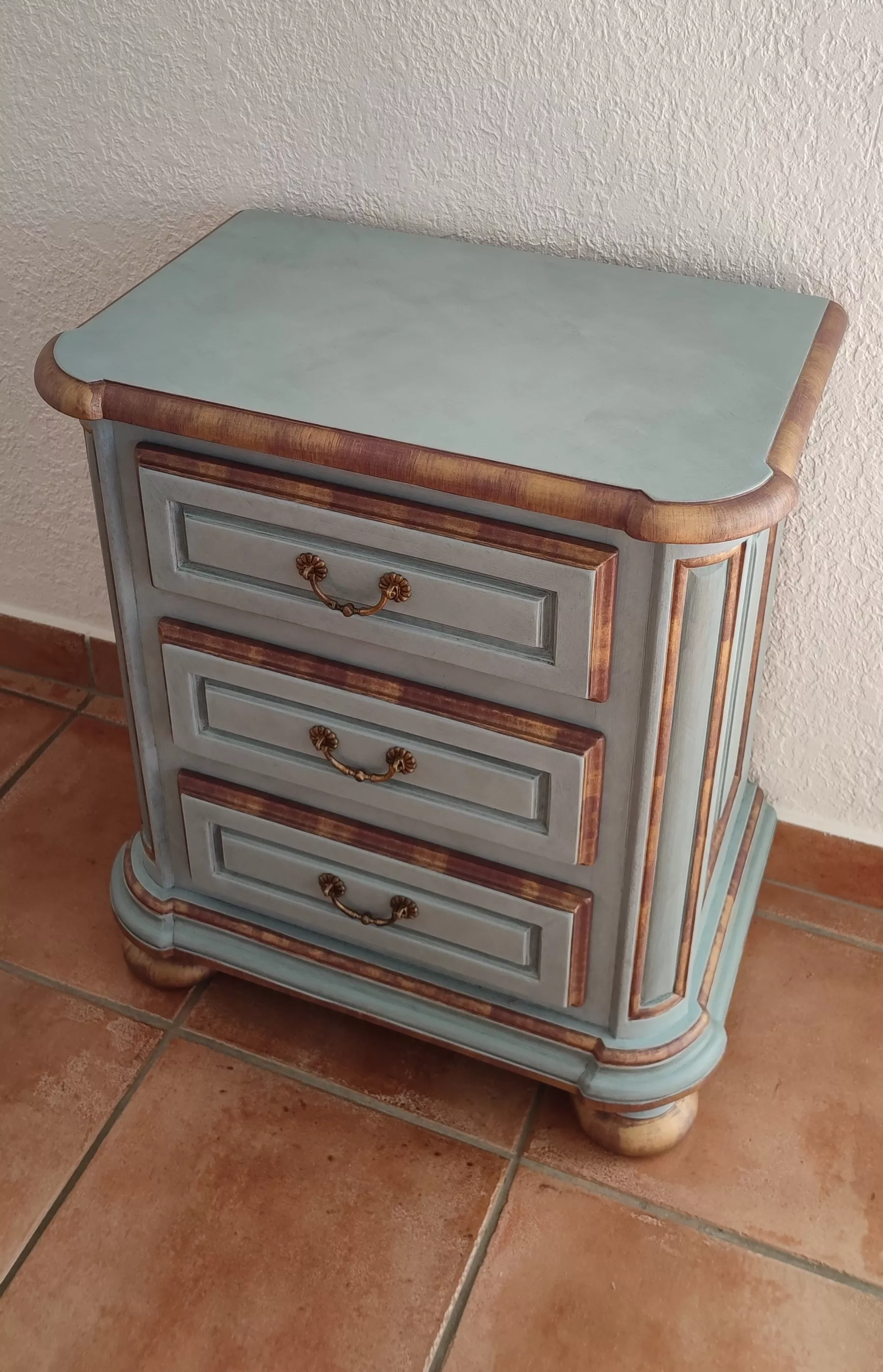 Commodine Marie Antoinette