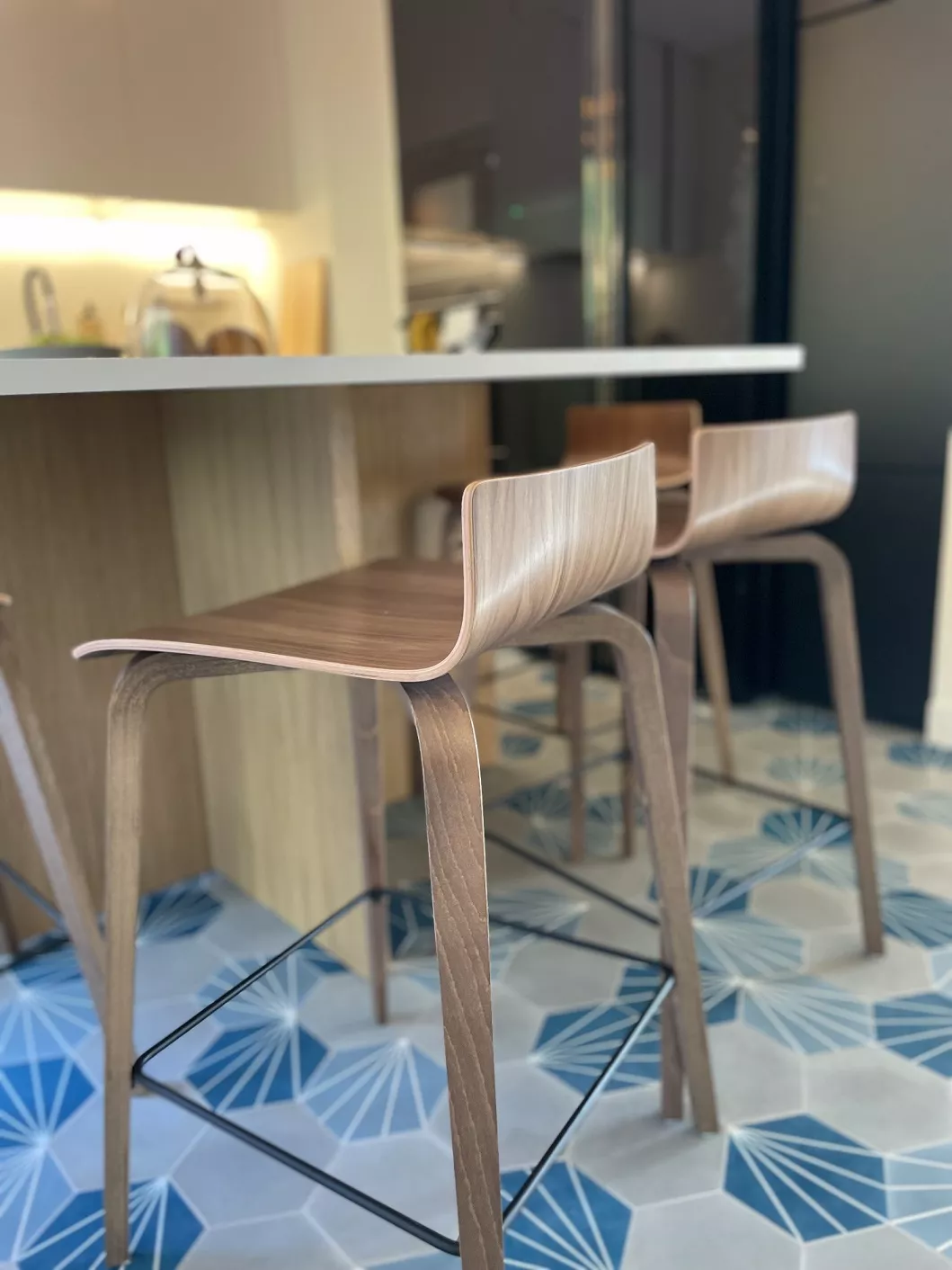 Tabourets de bar - piètement bois