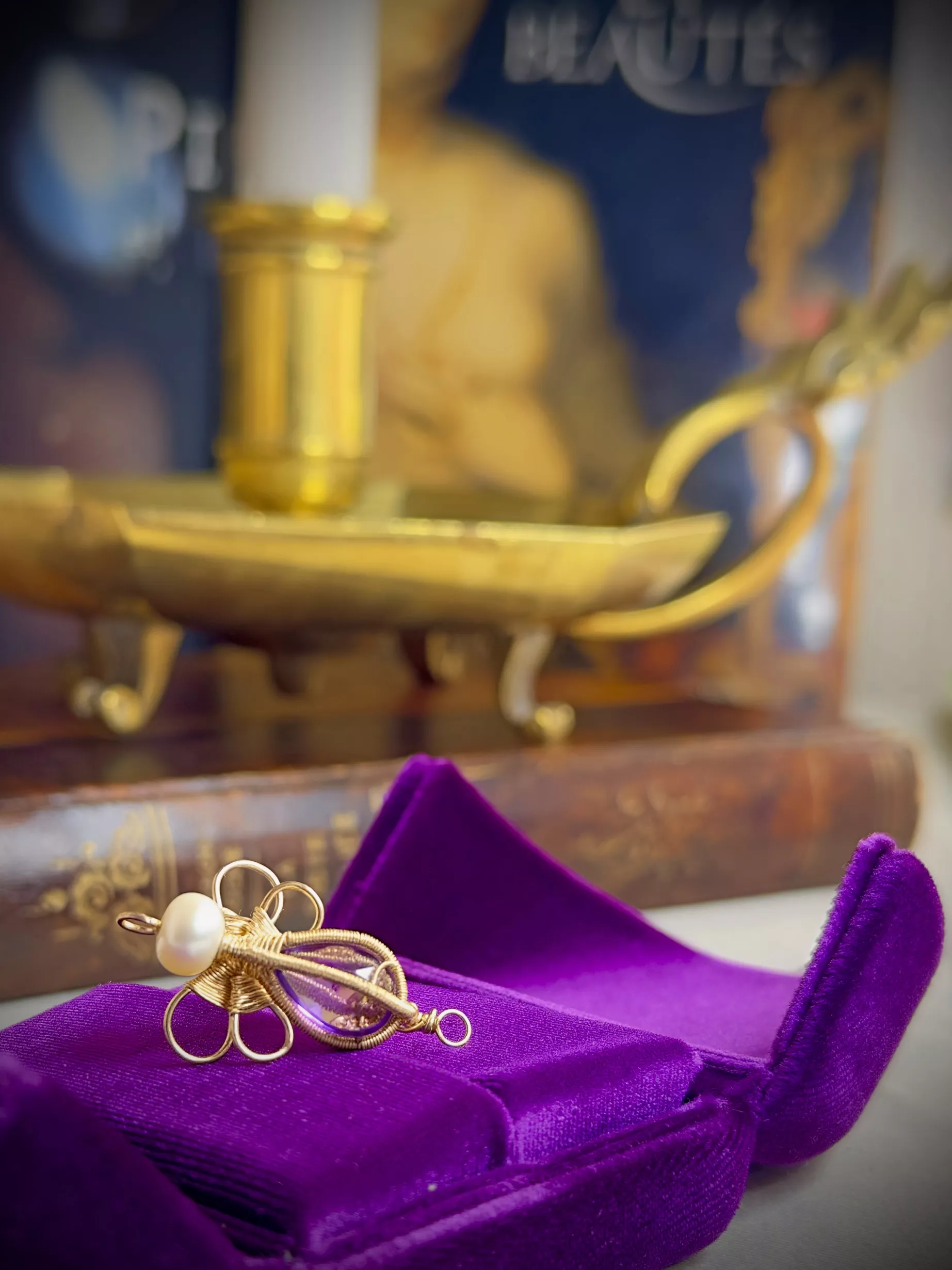 Sylphide ( L'abeille broche et collier )