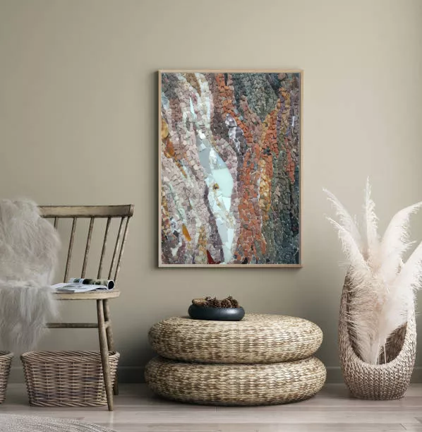 Tableau en mosaïque à base de matériaux naturels