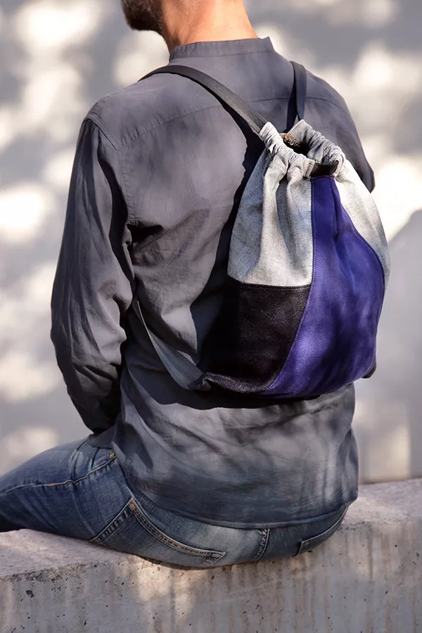 sac-à-dos baluchon en chutes de denim d'Atelier Tuffery