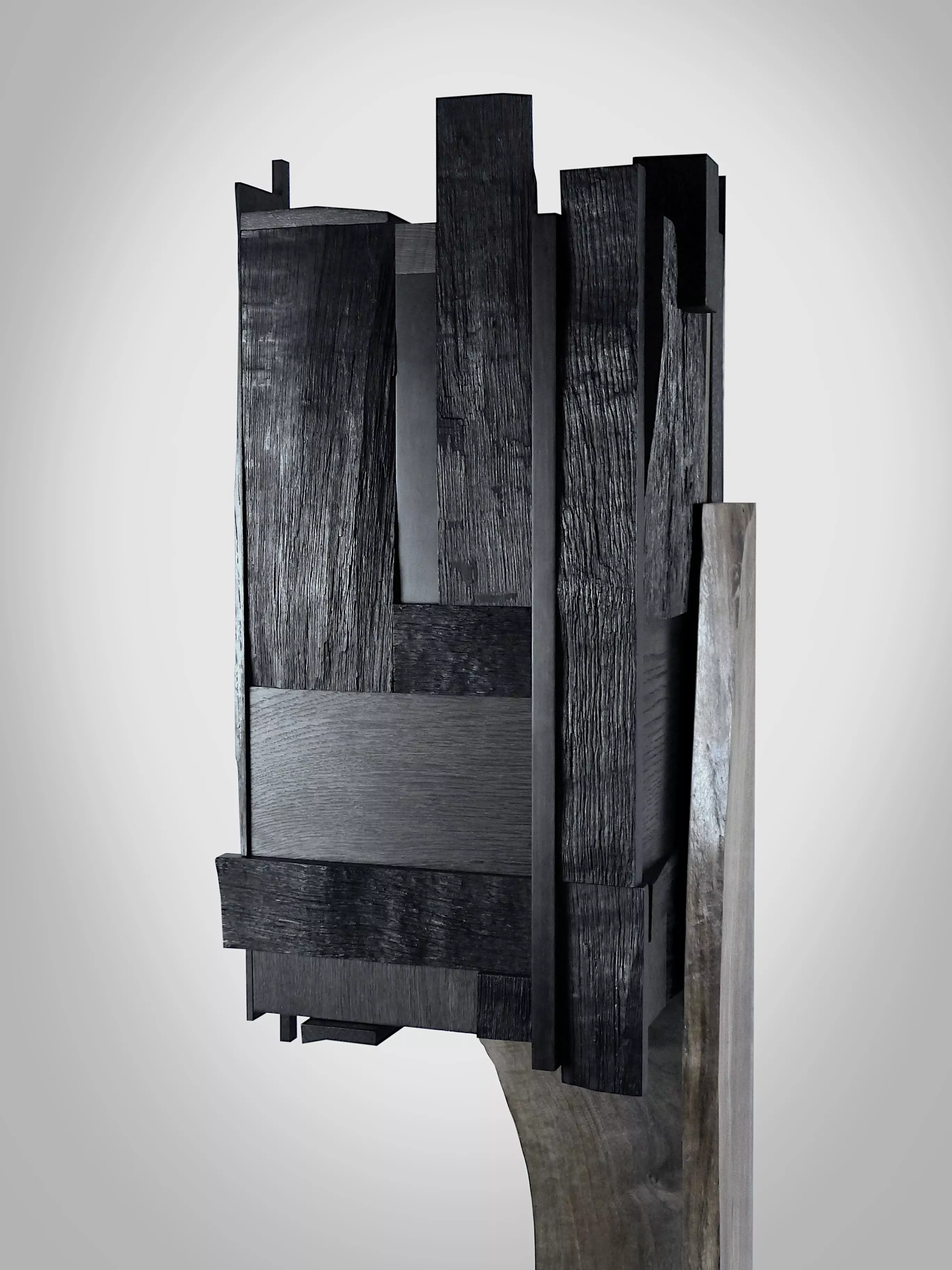 Cabinet à liqueurs sur piètement