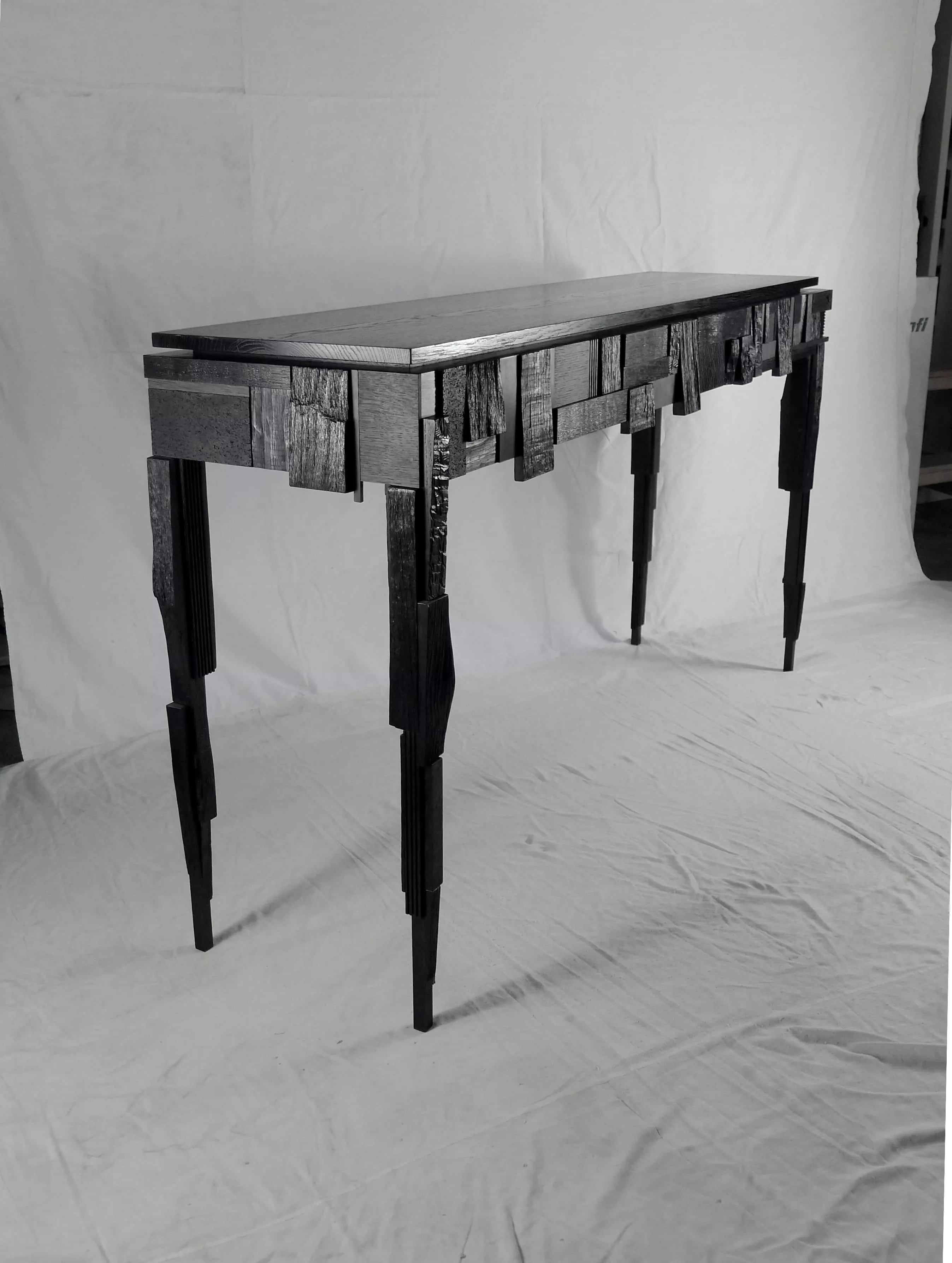 Console à trois tiroirs