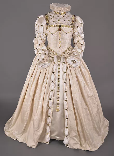 Reconstitution robe d'Elisabeth d'Autriche d'après F. Clouet