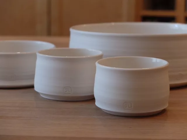 Travail de la porcelaine à l'atelier de Montpellier. Julia Simonot