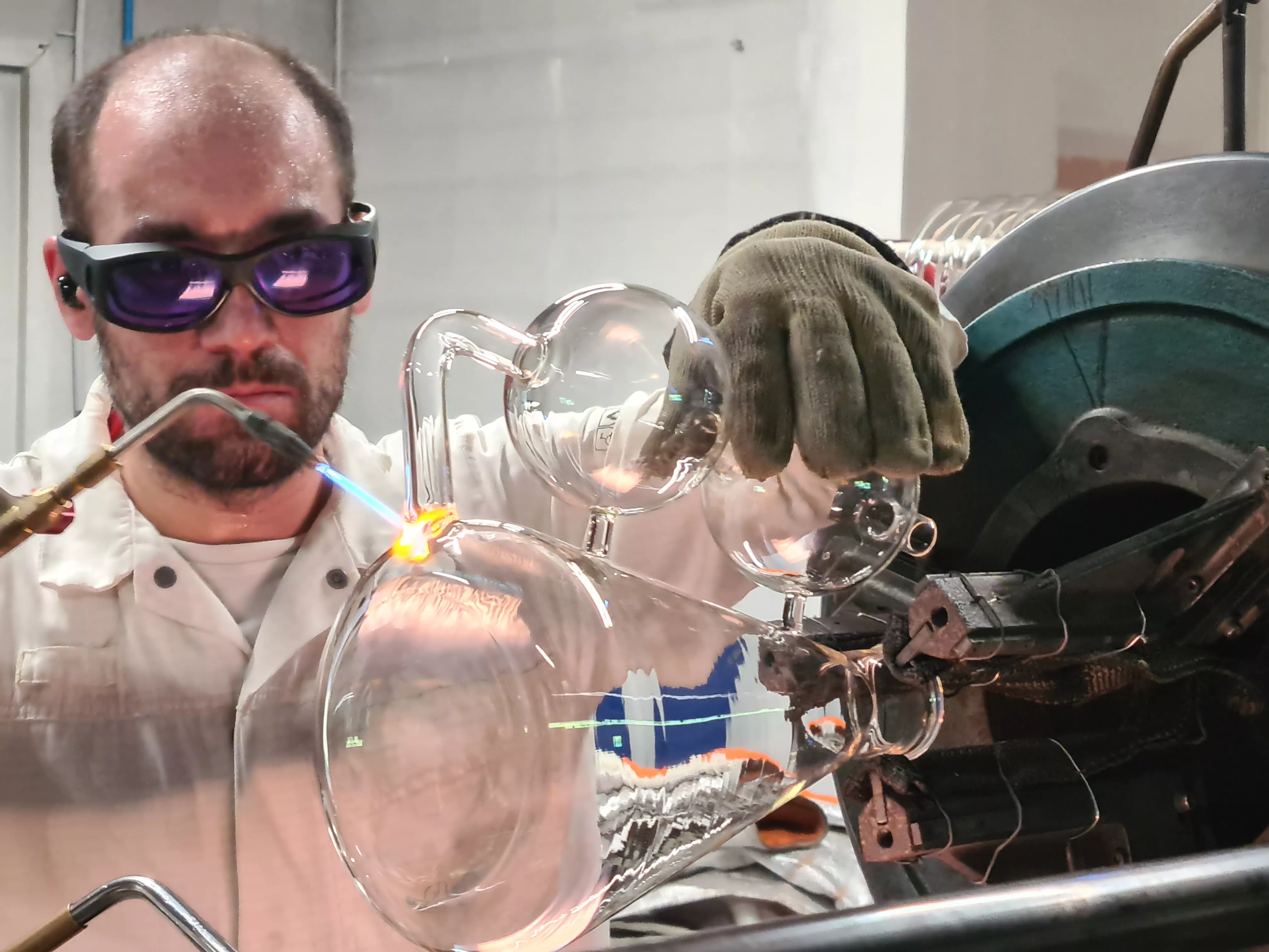 Soufflage de verre au chalumeau