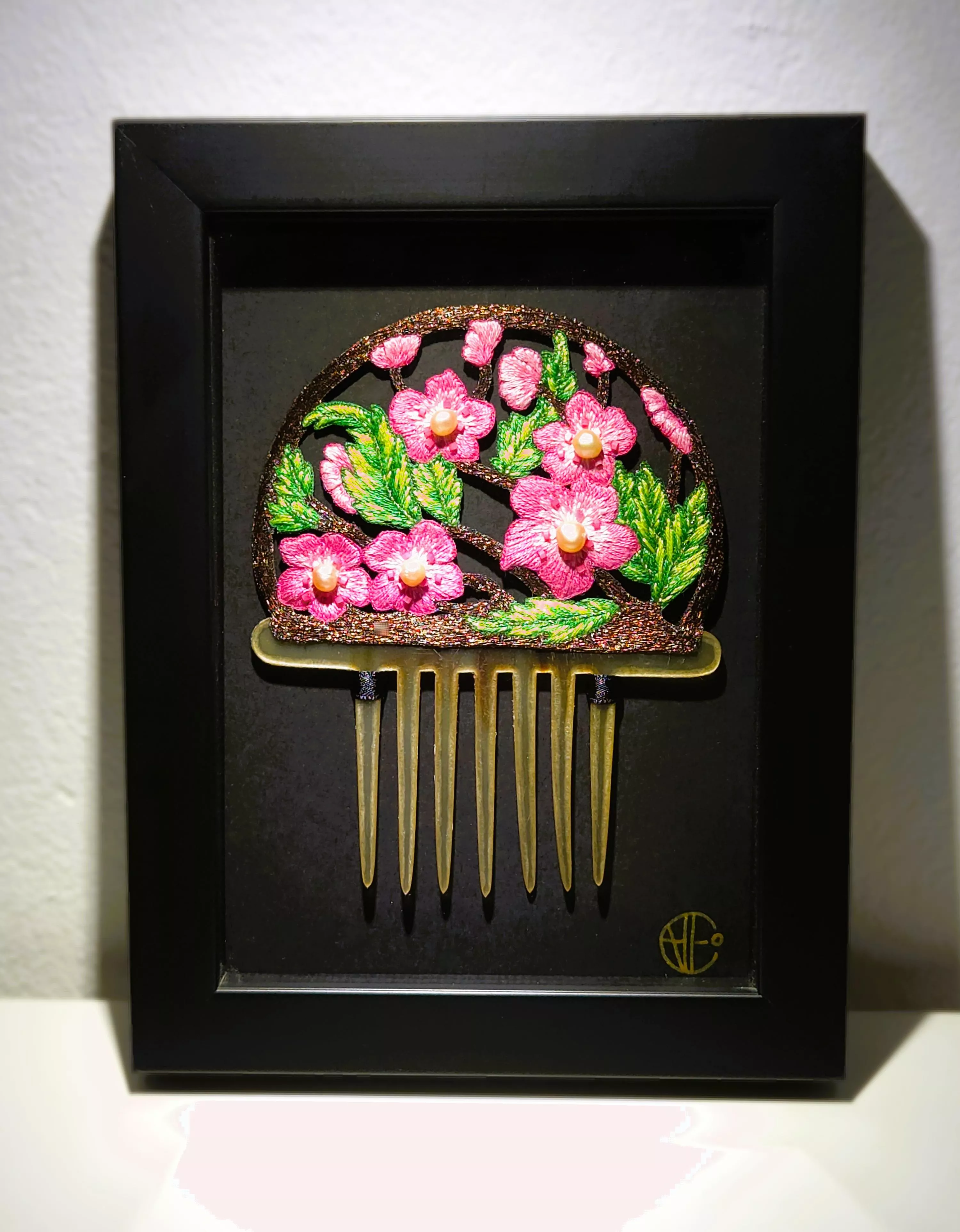 Bijou de cheveu style art nouveau fleurs de cerisier brodé à la main