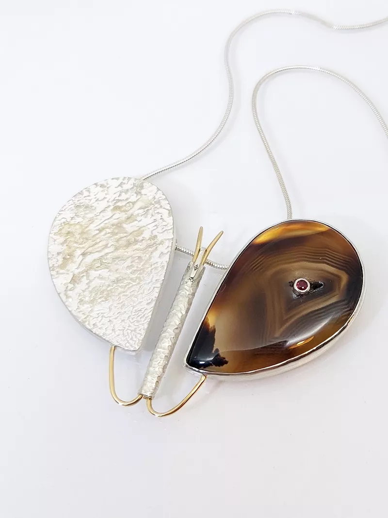 Pendentif Coeur papillon argent et or agate rubis