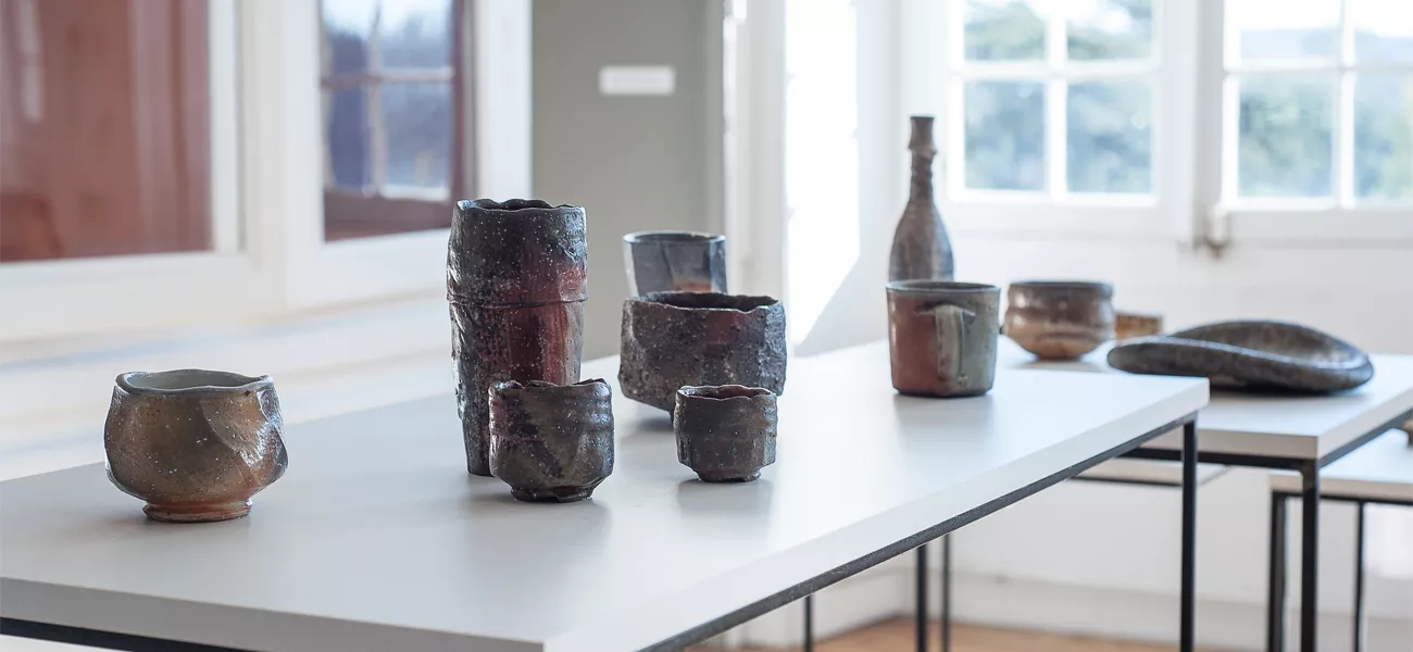 Vue de l'exposition Voyage en céramique au Pôle Métiers d'Art de Nontron