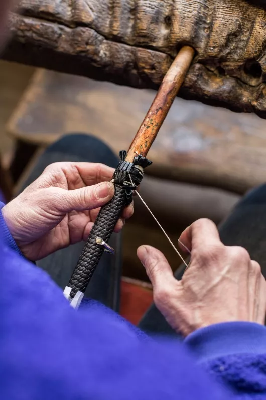 Pommeau de makhila en cuir