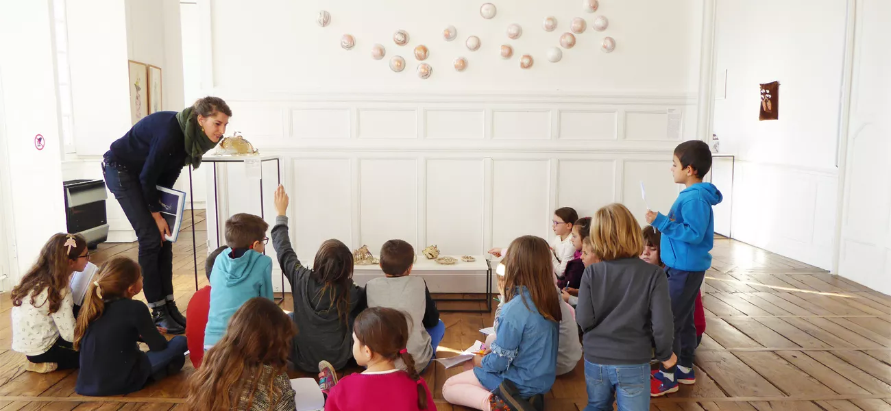 Visite de l'exposition Légéreté au Pôle Métiers d'Art de Nontron