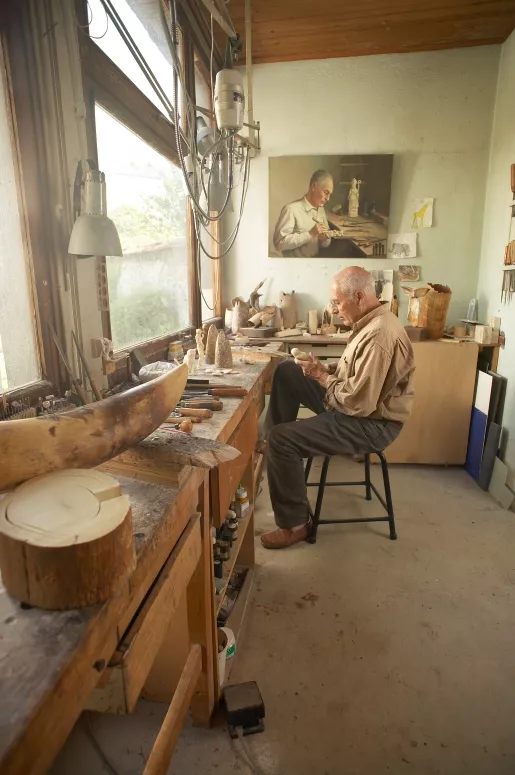 Atelier de Francis Migeon, sculpteur sur ivoire