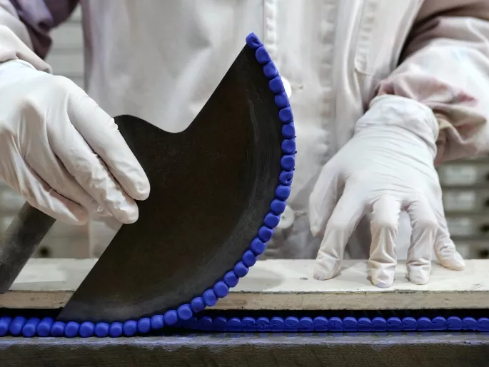 Découpe des bâtonnets de pastel