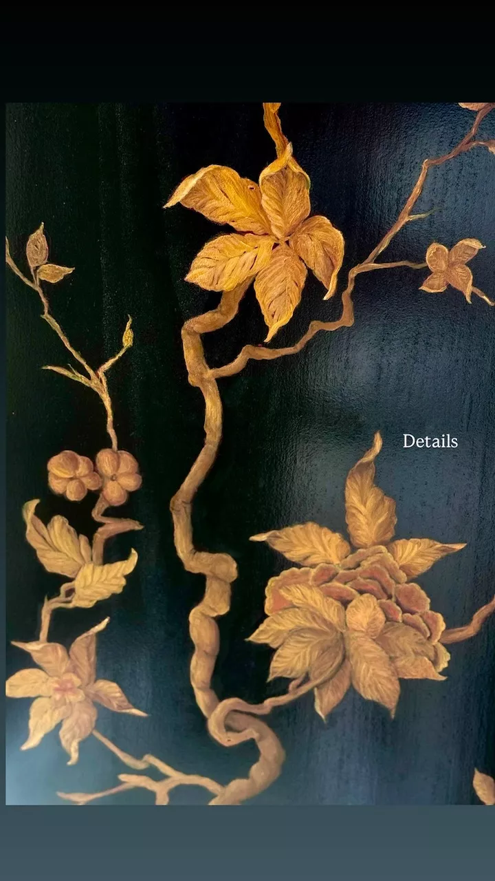 Conception d’une série de peintures inspirée des paravents Coromandel explorant l’esthétique des laques chinoises du XVIIIᵉ siècle.