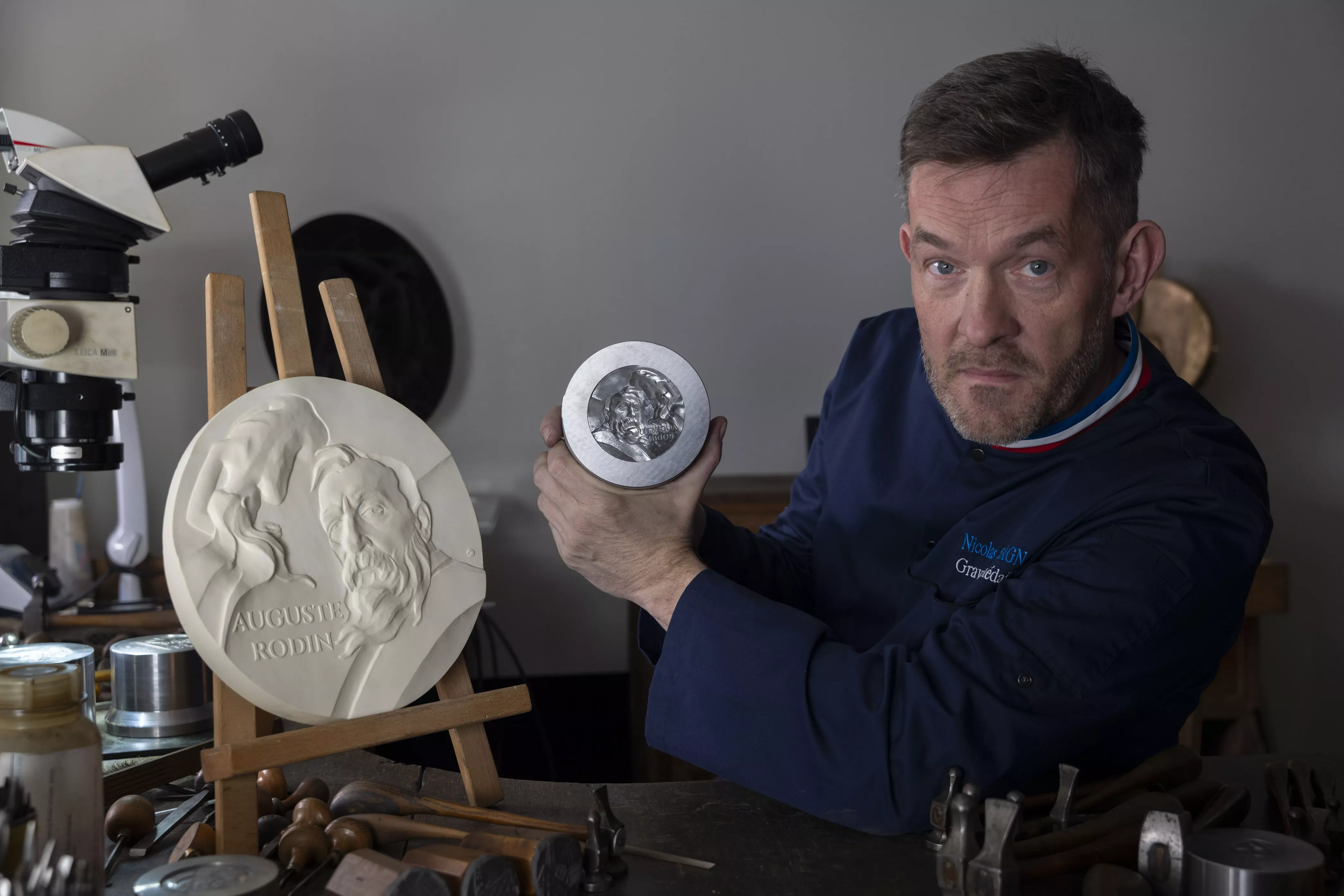 Matrice et sculpture sur la création d'une médaille sur Auguste Rodin et Camille Claudel