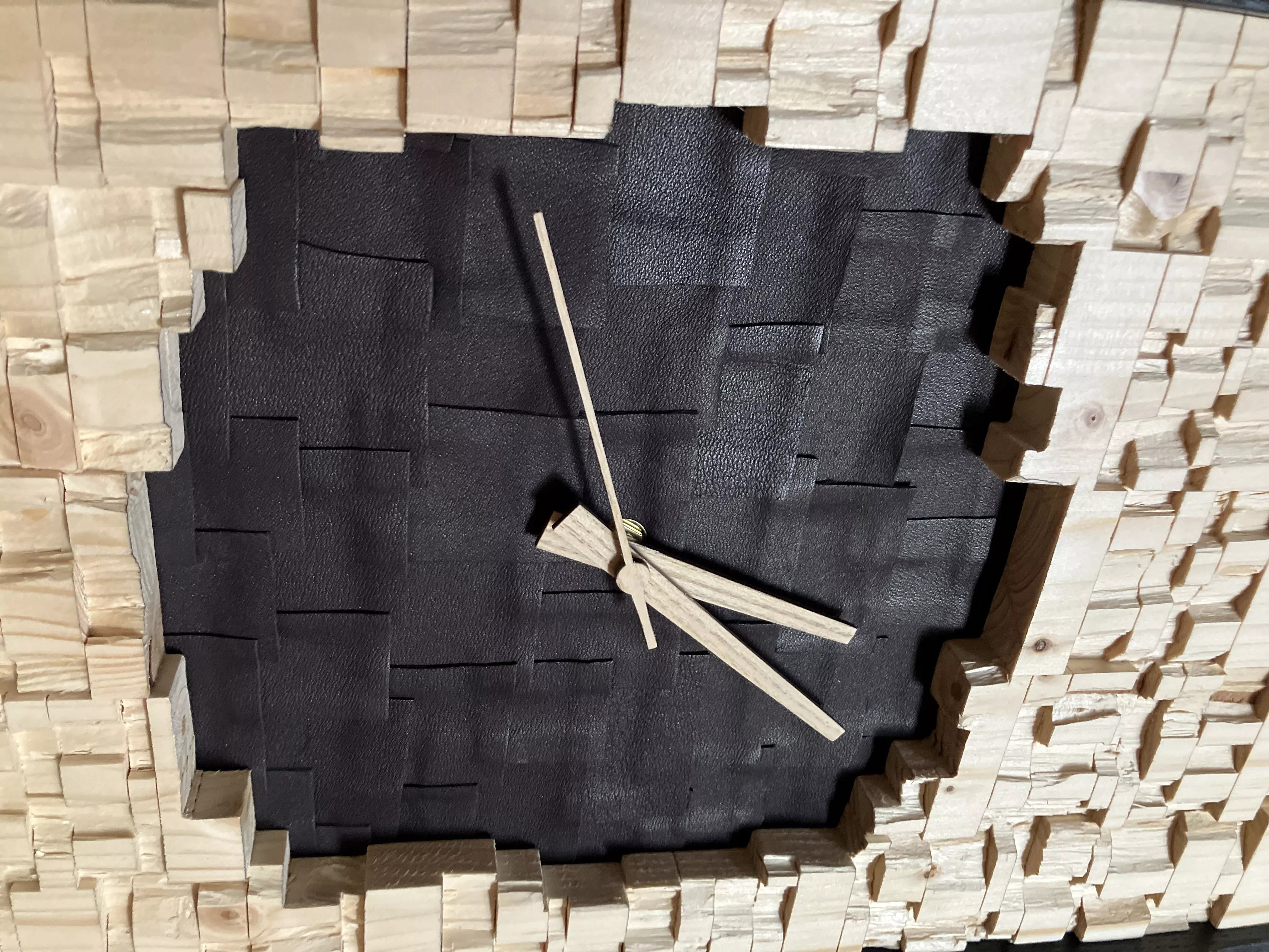 Horloge cuir et bois