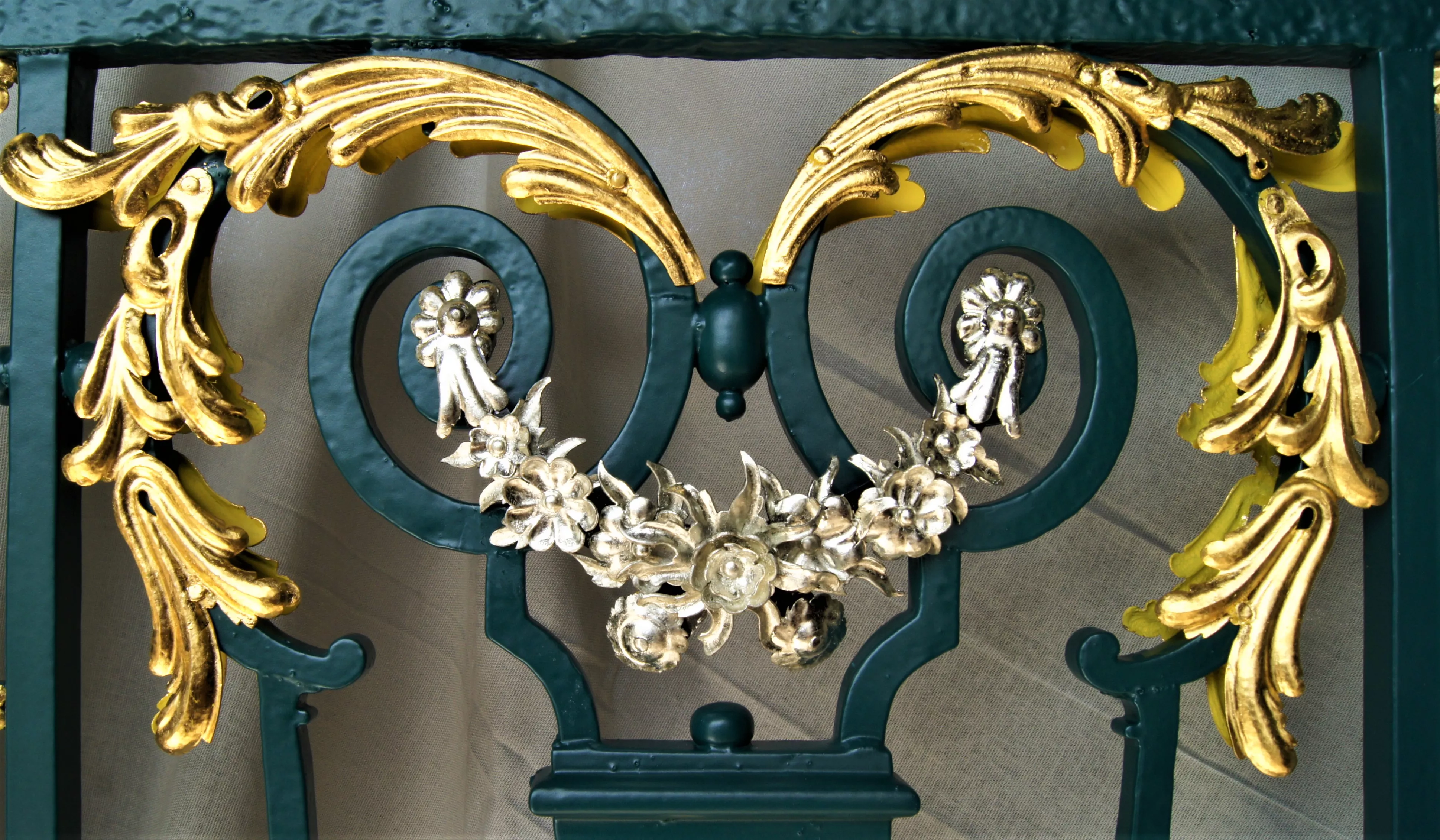 restauration d 'ornements relevées