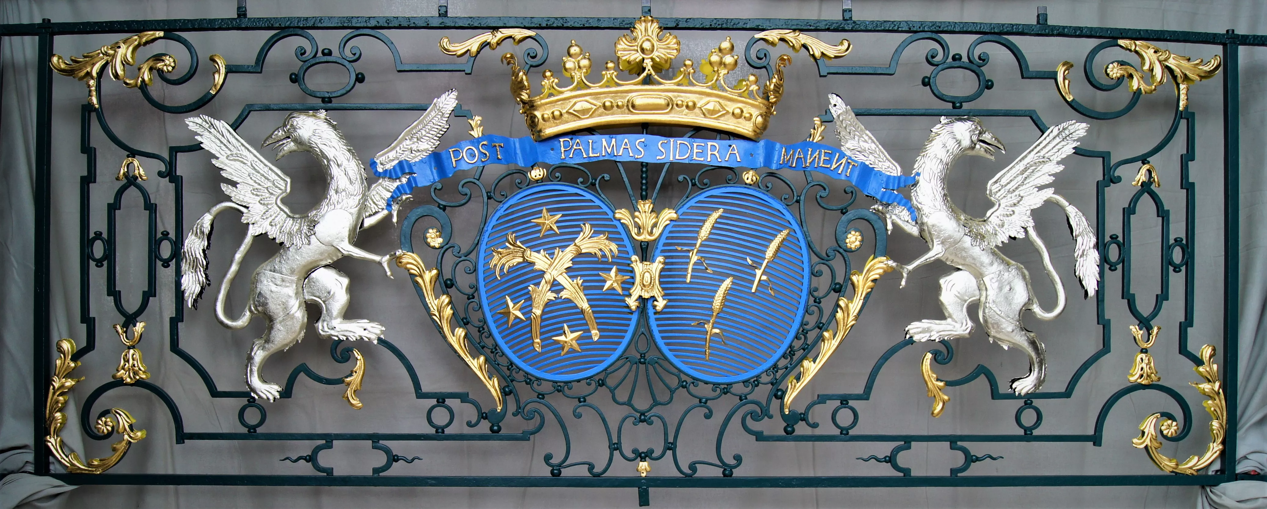 restauration du balcon au château de Choisey (39)
