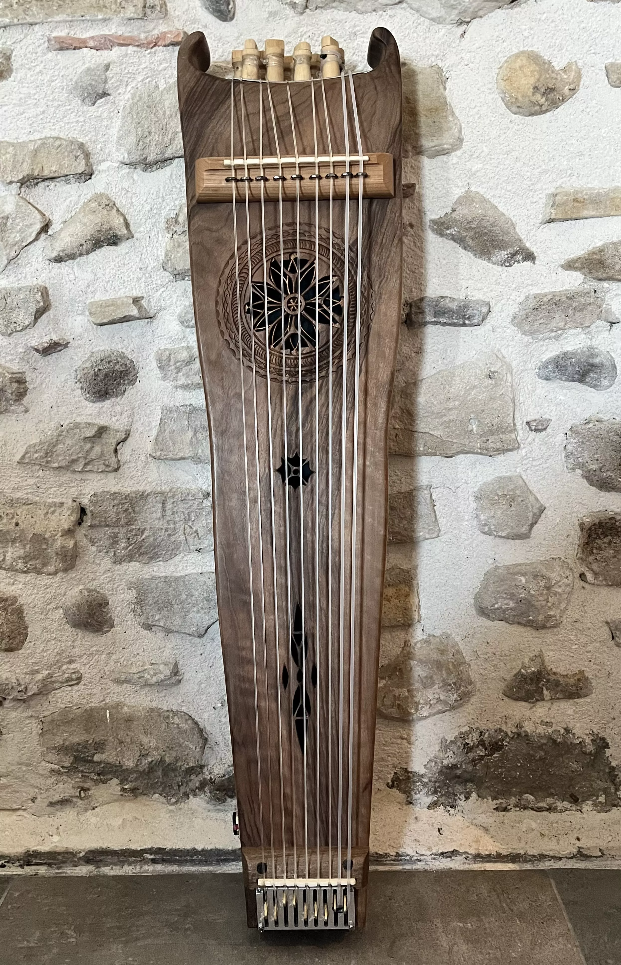 Tambourin à corde traditionnel