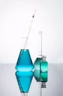 Laboratoire d'une parfumerie à Grasse