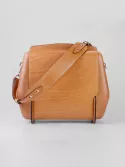 Sac à main en cuir moulé