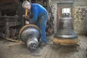 Cloches en cours de fabrication
