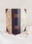 Livre relié à la française demi-cuir à coins