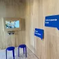 Vue d'un dispositif vidéo avec casque audio 