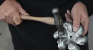 Serge Pascal Maître d'art releveur repousseur